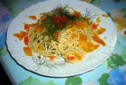 Spaghetti aglio e olio con variante di bottarga e uova di salmone
